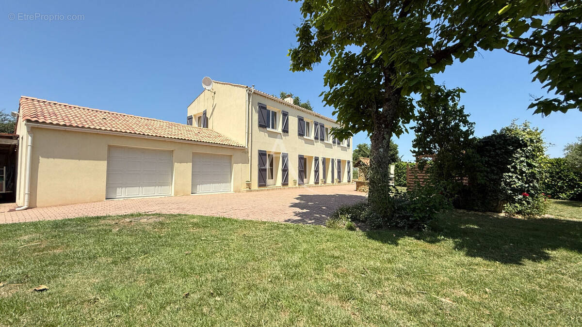 Maison à SAINT-FLORENT-DES-BOIS