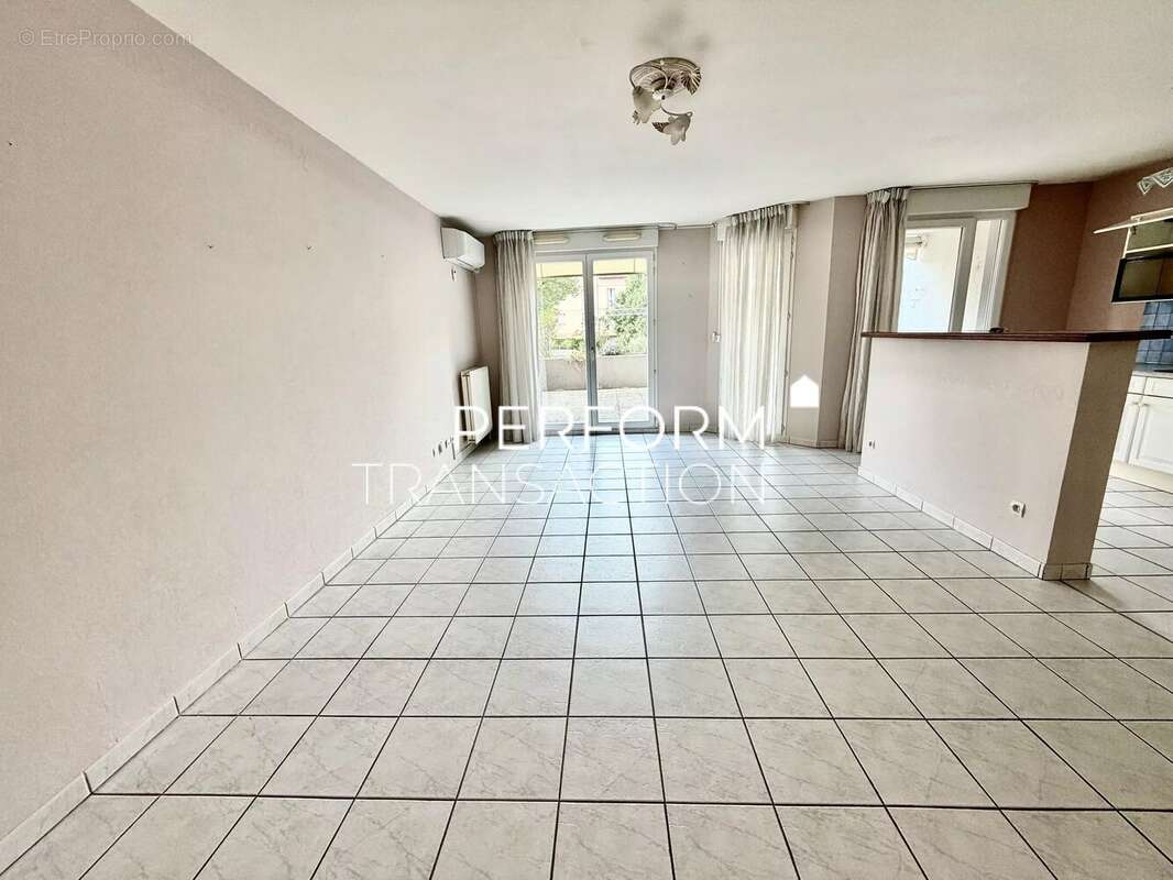 Exclusivite echirolles 2 pieces avec garage , cave et terrasse de 40 m² - photo 4