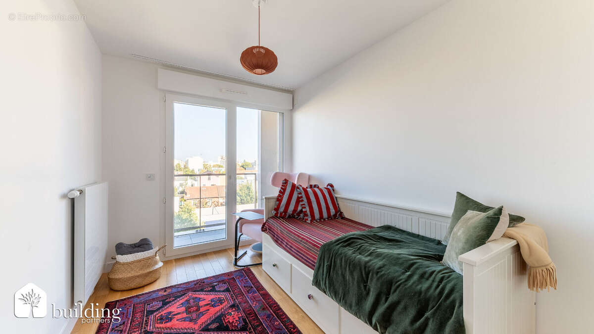 Appartement à COURBEVOIE