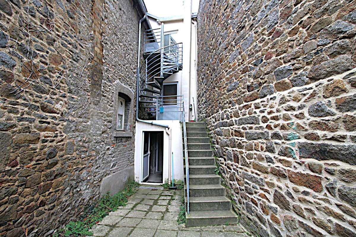 Appartement 190 m² à Saint-Brieuc  - photo 2