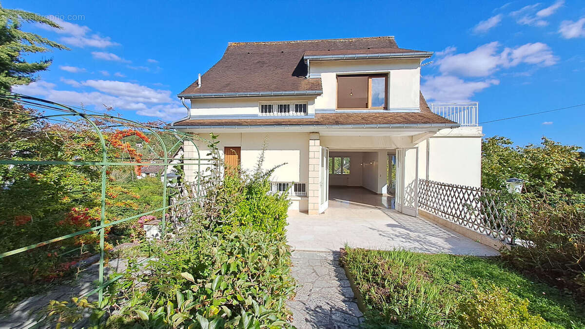Maison à SAINT-REMY-LES-CHEVREUSE