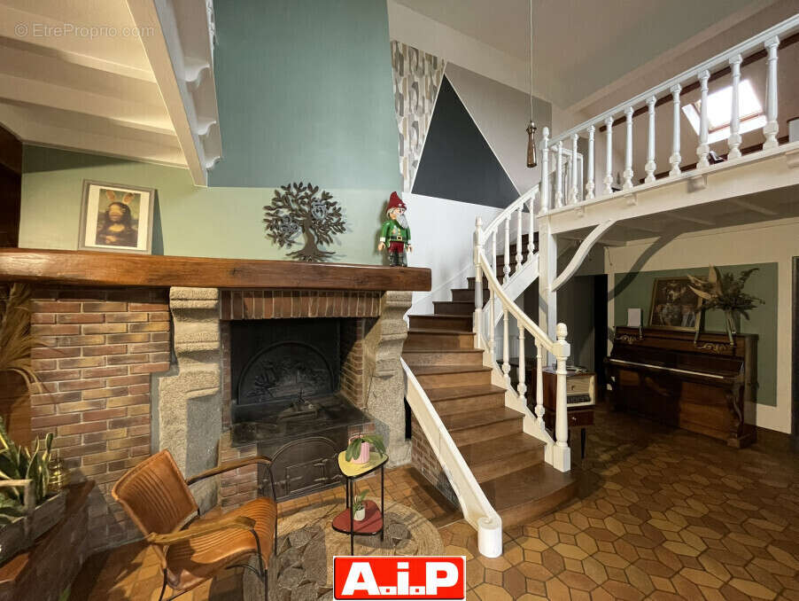 Maison à SAINT-MESMIN