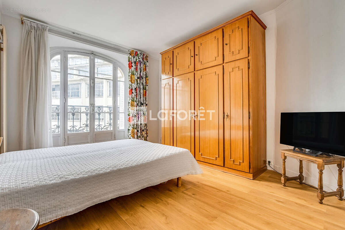 Vaugirard ? Bel appartement ancien traversant de 77 m² au pied des commerces - photo 10