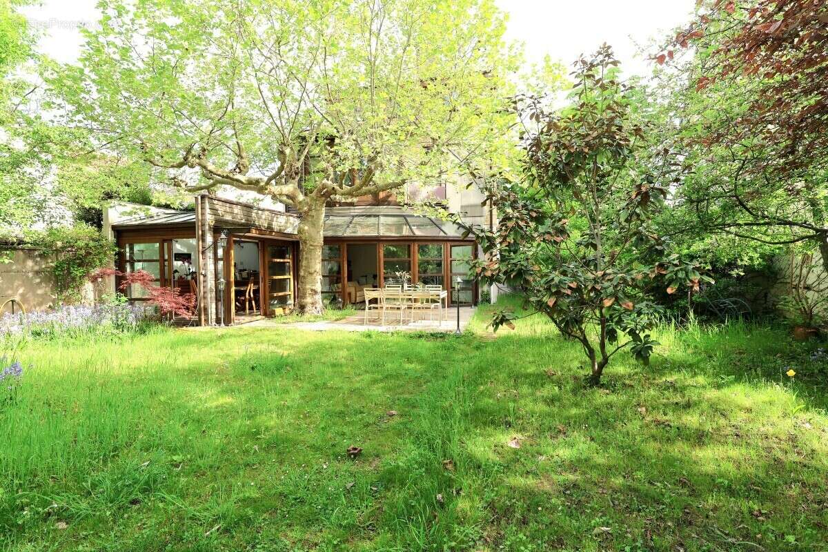 Maison à SAINT-MAUR-DES-FOSSES