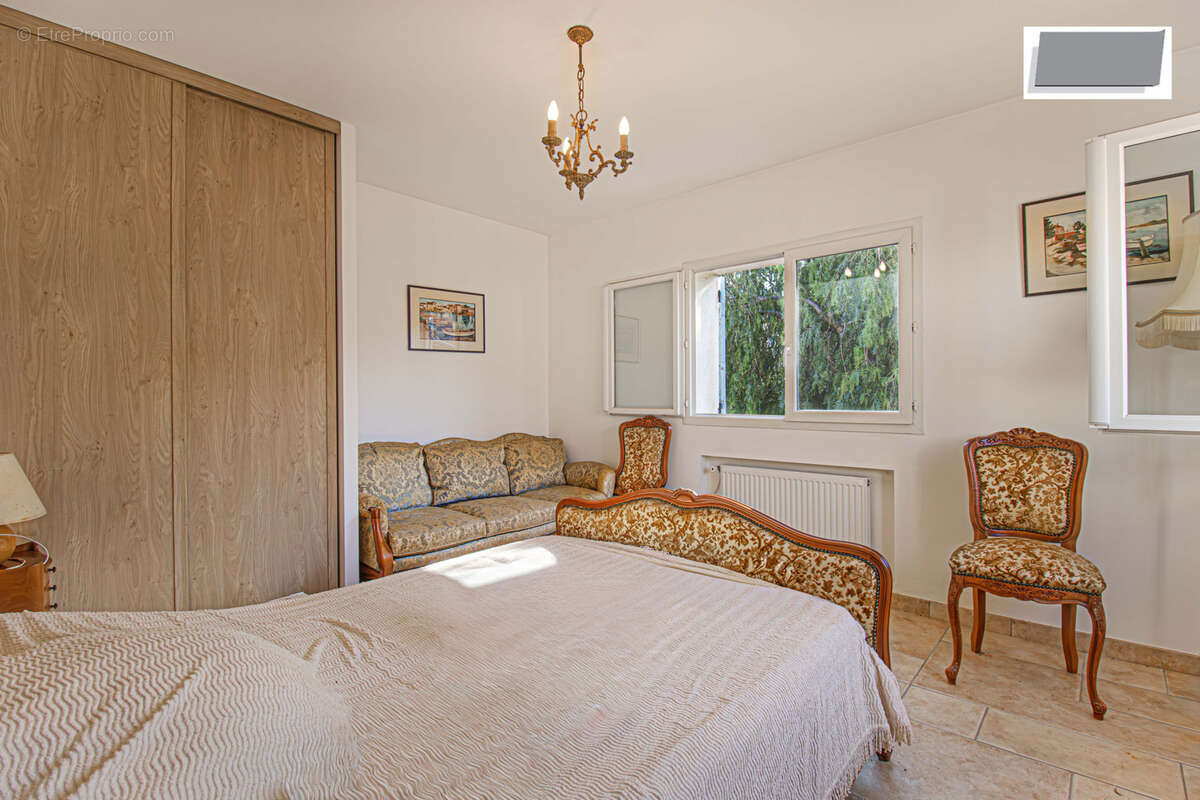 Maison à SIX-FOURS-LES-PLAGES