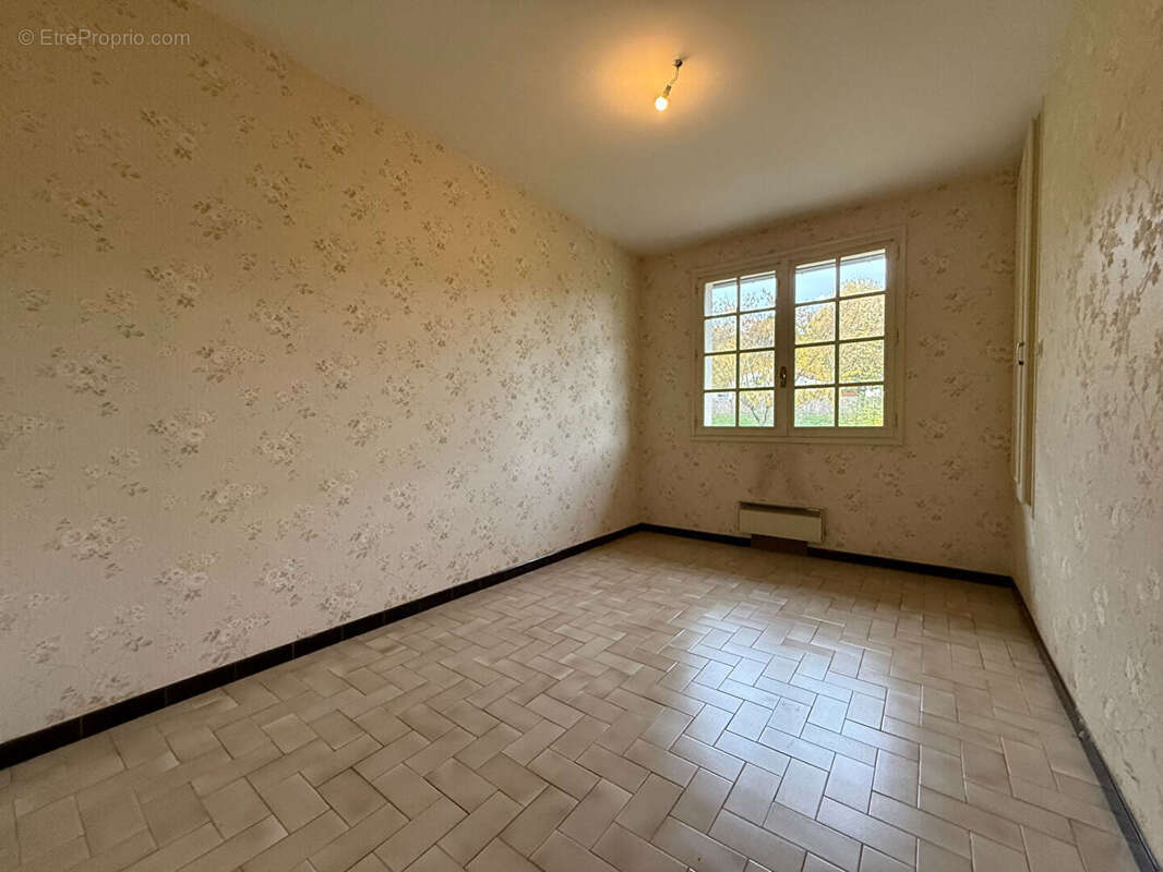 Maison à ESTIVAREILLES