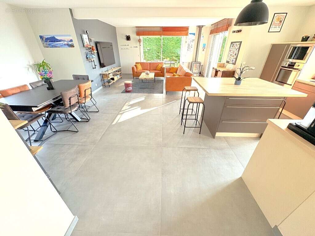 Maison à CHAINAZ-LES-FRASSES