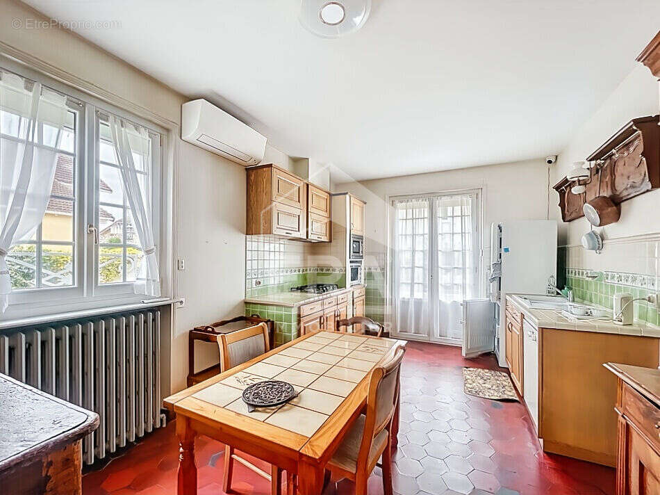 Maison à ARPAJON