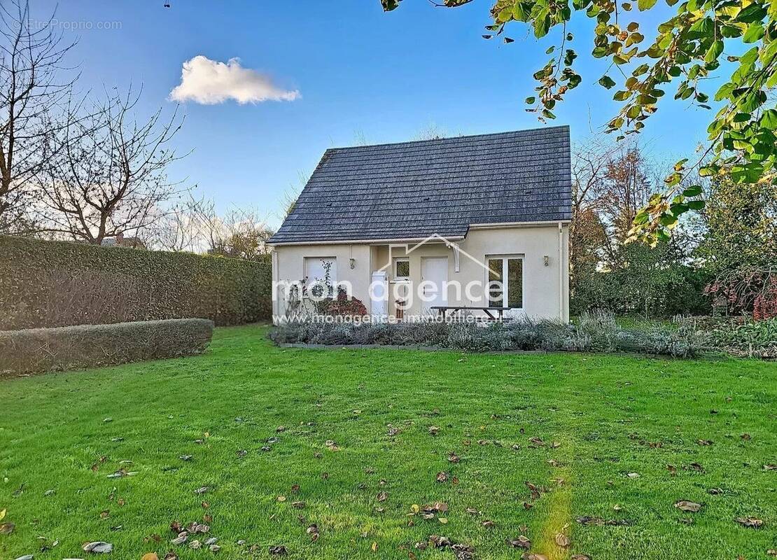 Maison à LA NEUVILLE-CHANT-D&#039;OISEL