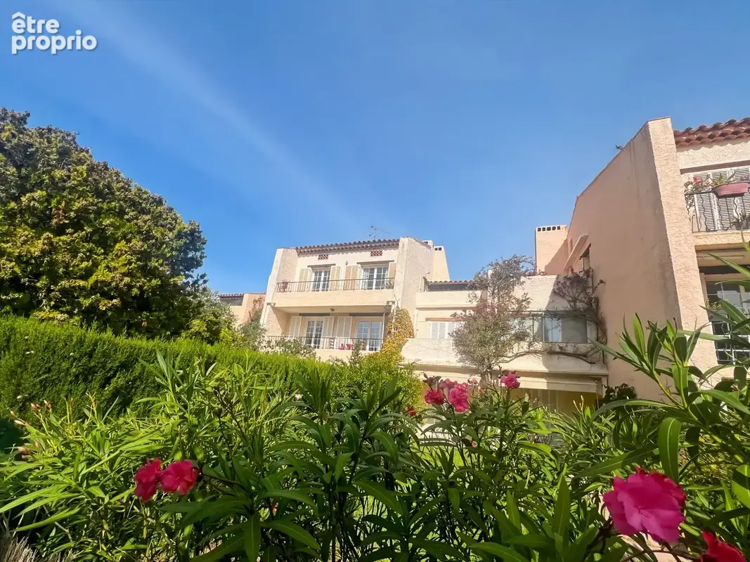 Appartement à HYERES