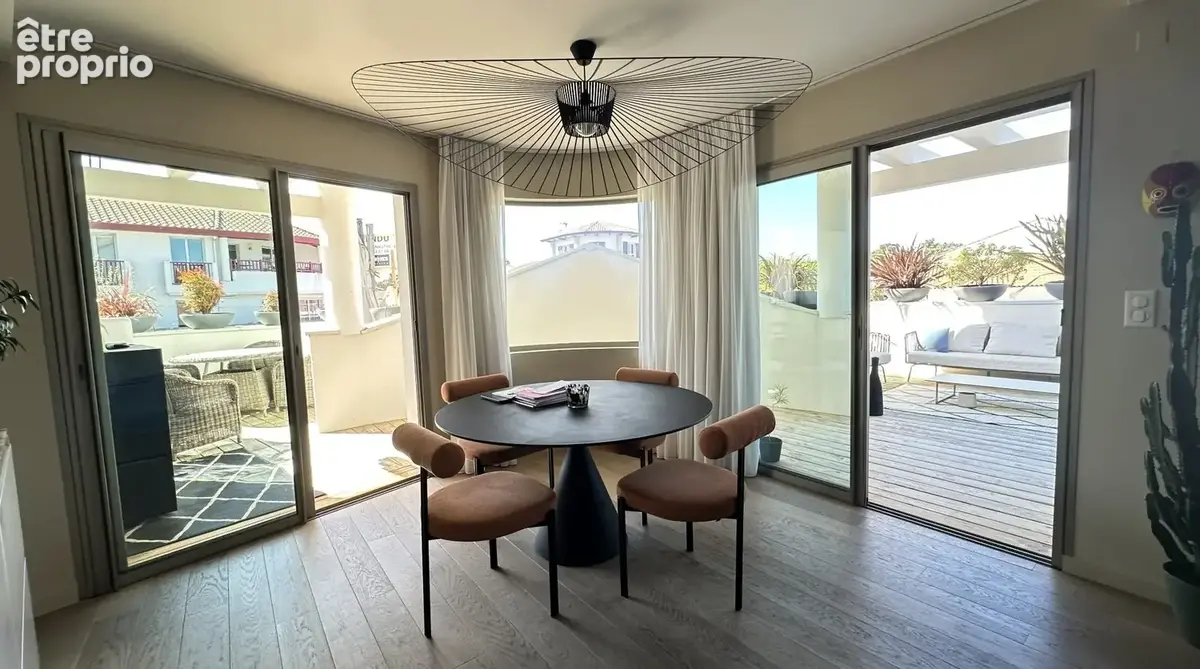 Centre Ville Hossegor, emplacement exceptionnel, appartement de 100m2 avec terrasse de 55 m2 - photo 10