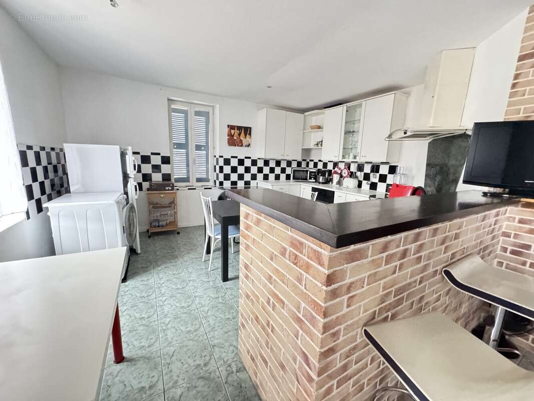 Appartement à NERIS-LES-BAINS