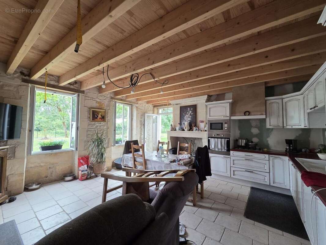 Maison 133 m² à Saint-Germain-Du-Seudre  - photo 5