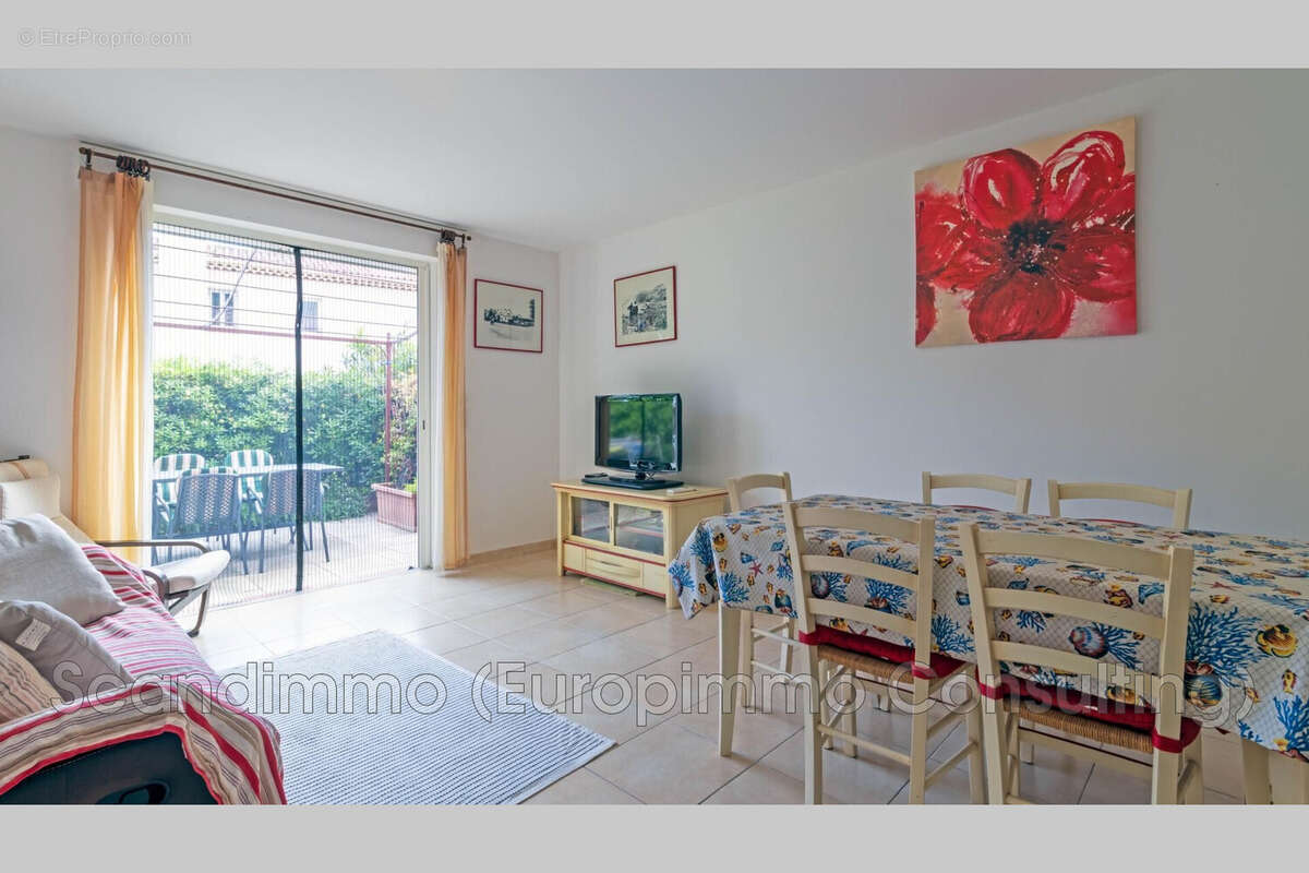 Maison à LES ISSAMBRES