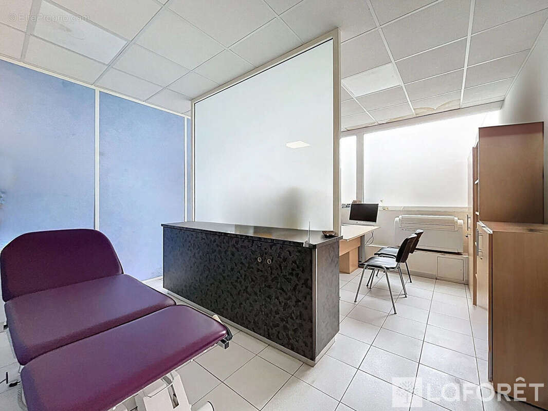 Commerce à SAINT-MICHEL-SUR-ORGE