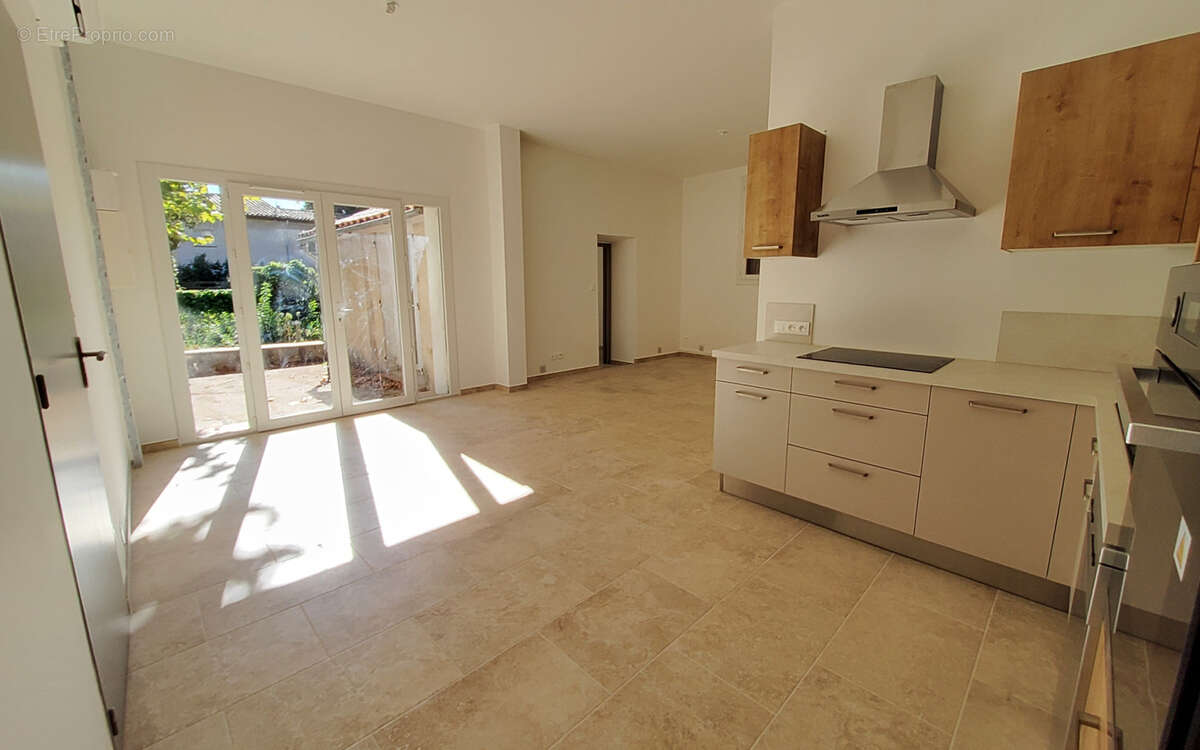 Appartement à CUERS