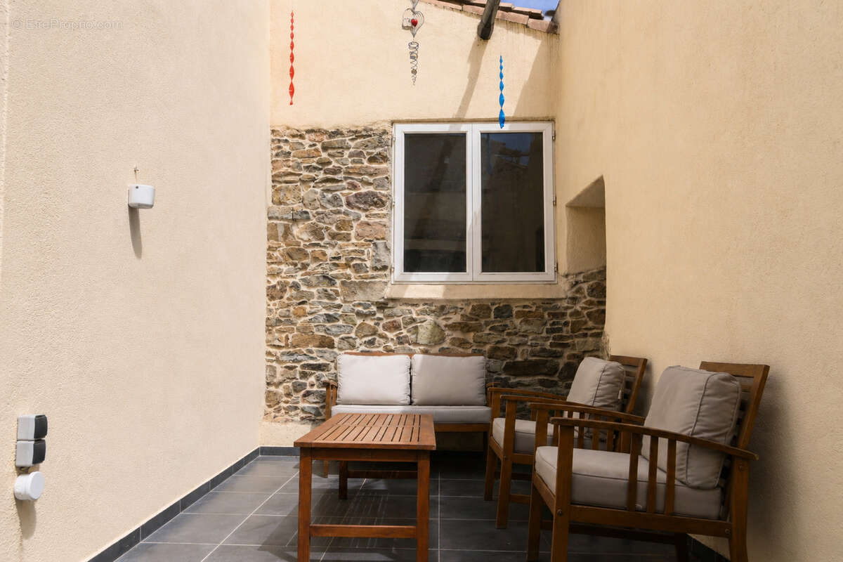 Maison de caractère 131 m2   Terrasse panoramique, patio, garage   Proche Lagrasse - photo 6