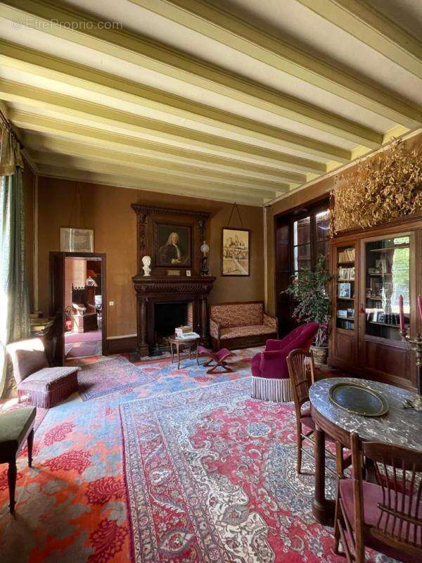 Maison à CHAMPAGNAC-DE-BELAIR