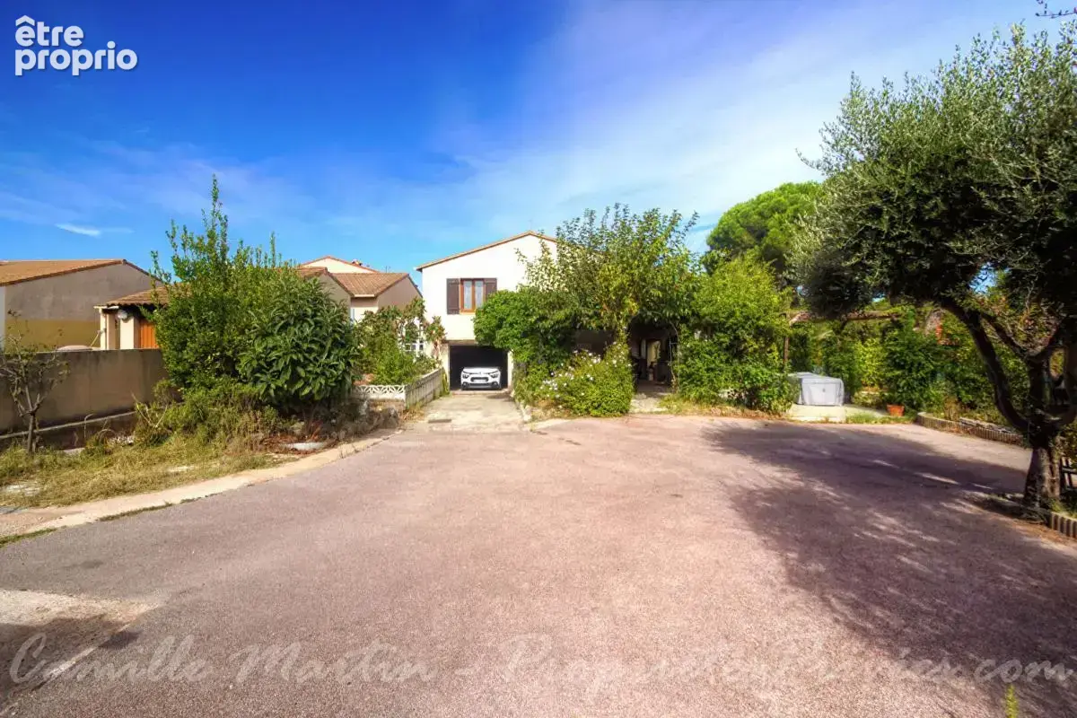 Maison à PUGET-SUR-ARGENS