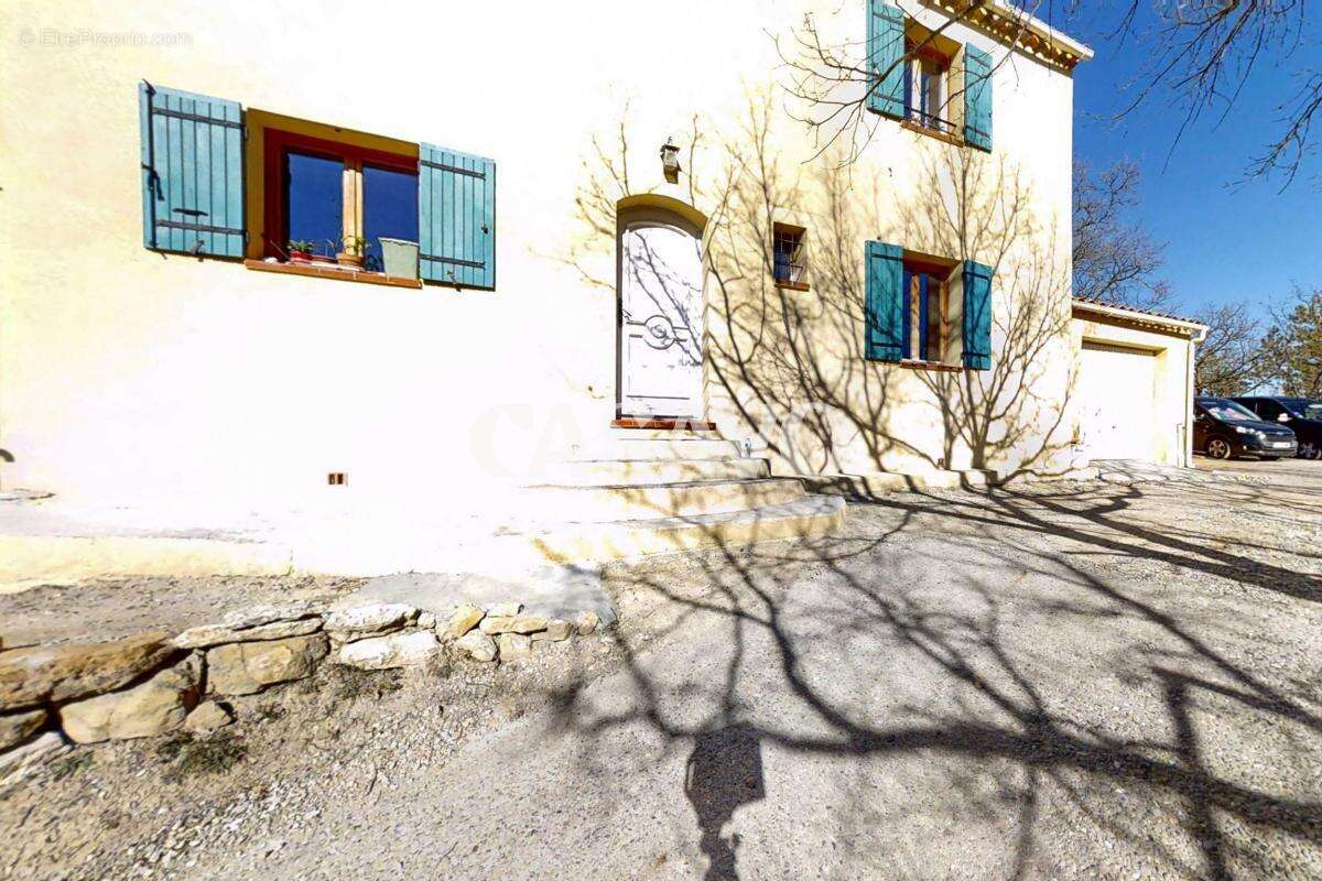 Maison à SAINT-MAIME