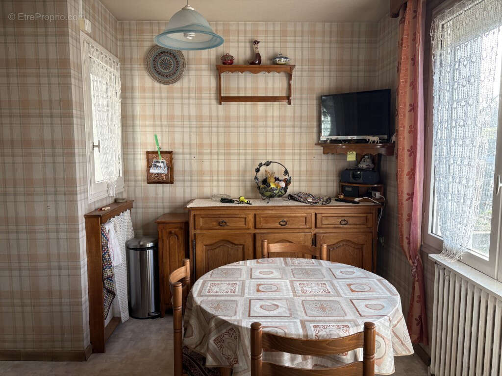 Maison à ARNAC-POMPADOUR