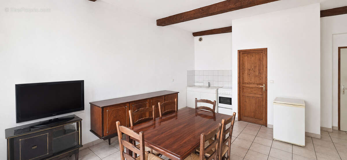 HYÈRES CENTRE — Appartement T2 - photo 2