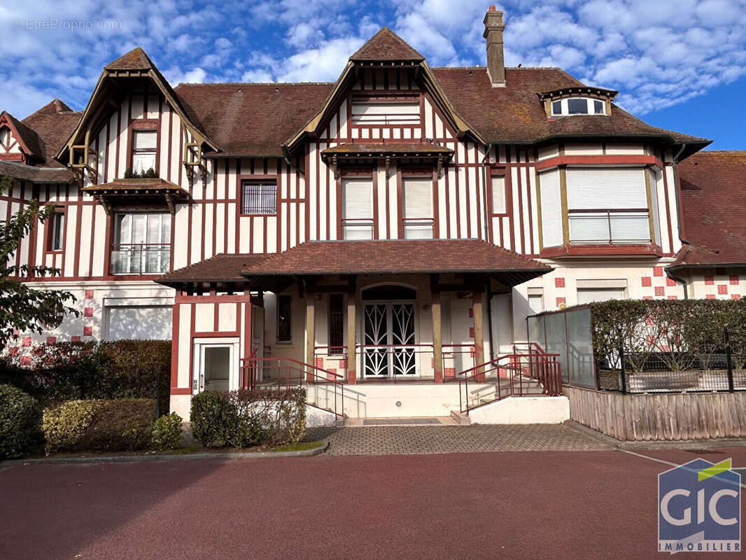 Appartement à BENERVILLE-SUR-MER