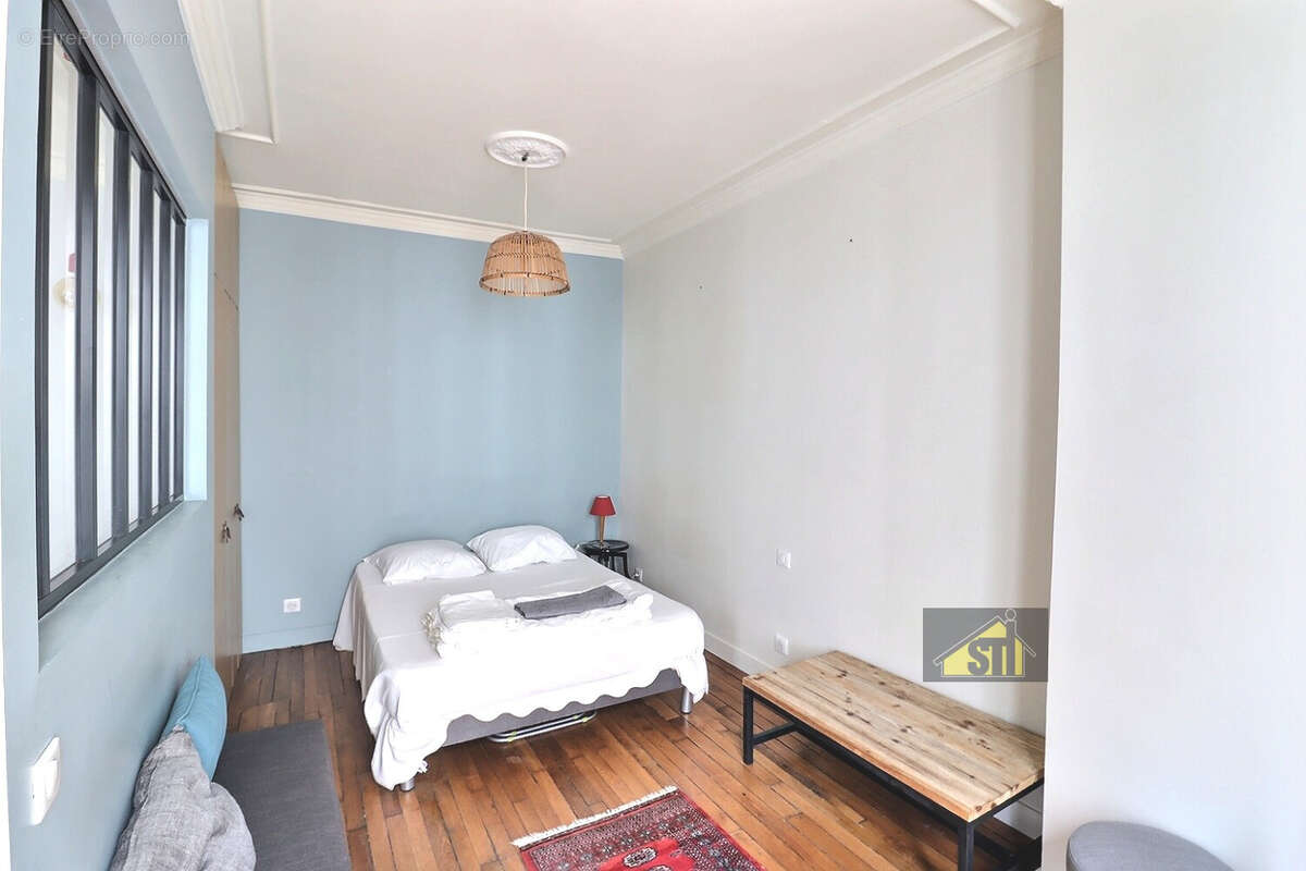 Appartement à PARIS-14E