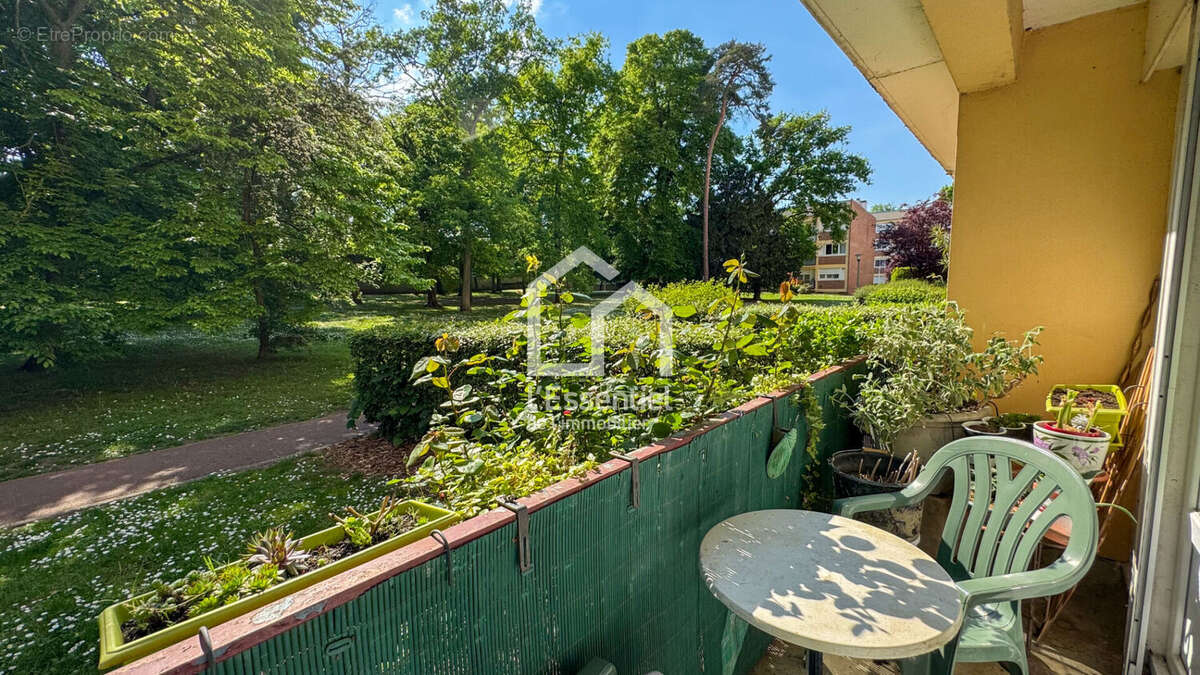 Appartement à VERNEUIL-SUR-SEINE