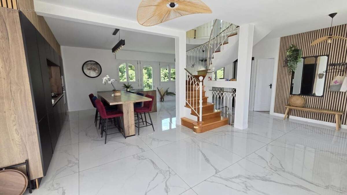 Maison 4 chambres avec T2 - 35780 - LA RICHARDAIS - photo 3