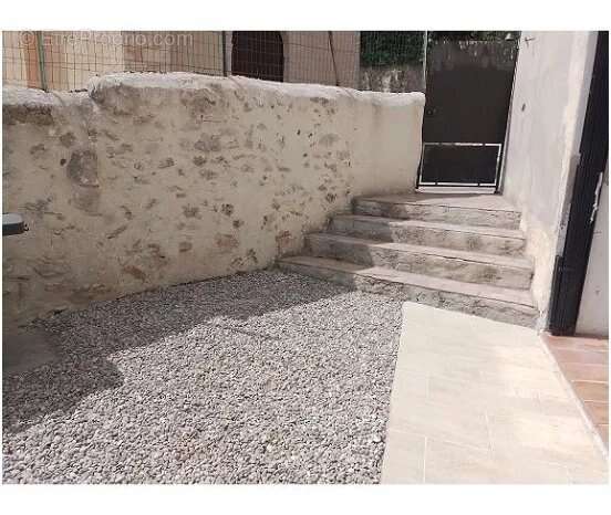 Appartement à NANS-LES-PINS