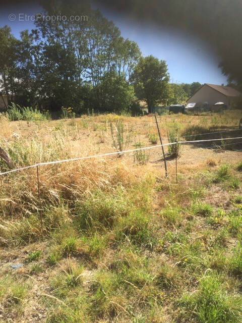 Terrain à MONTBARD