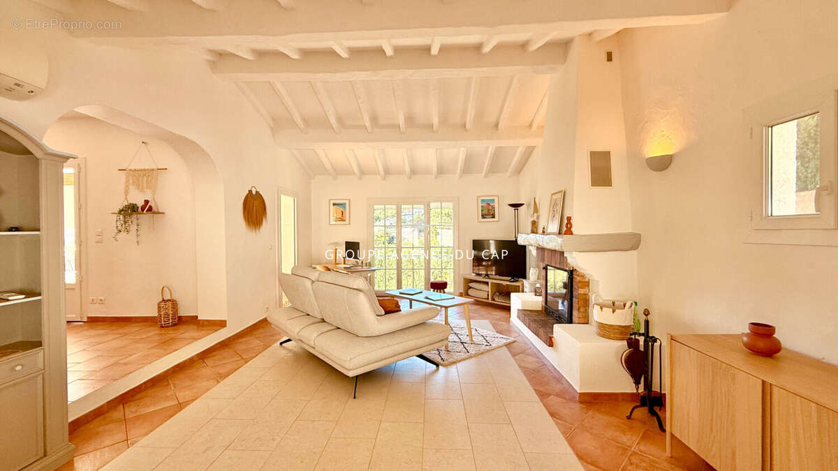 Villa vue mer 4 pieces avec piscine et studio, aux issambres - photo 4