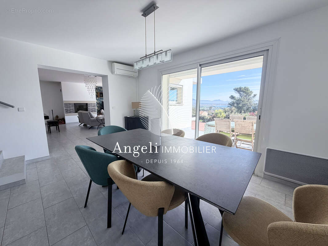 Maison à FREJUS