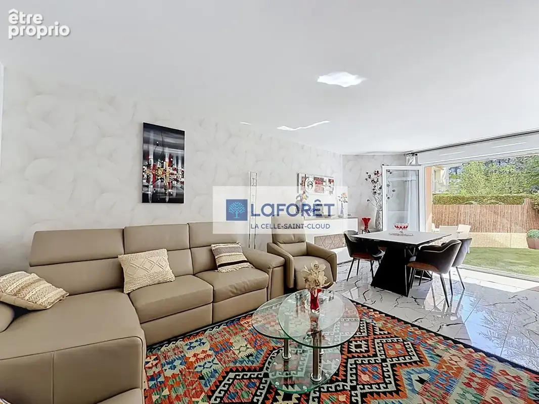Appartement à LA CELLE-SAINT-CLOUD