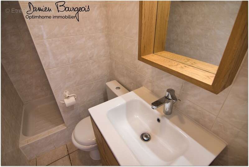 Maison à SAINT-GENIS-POUILLY