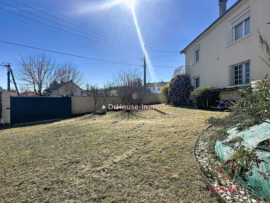 Maison à COULOUNIEIX-CHAMIERS