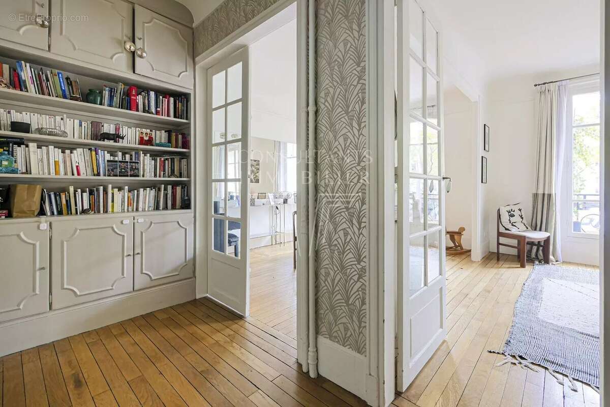 Appartement à PARIS-15E