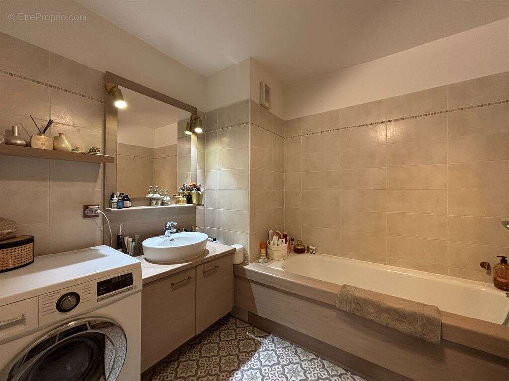 Appartement à NANTERRE