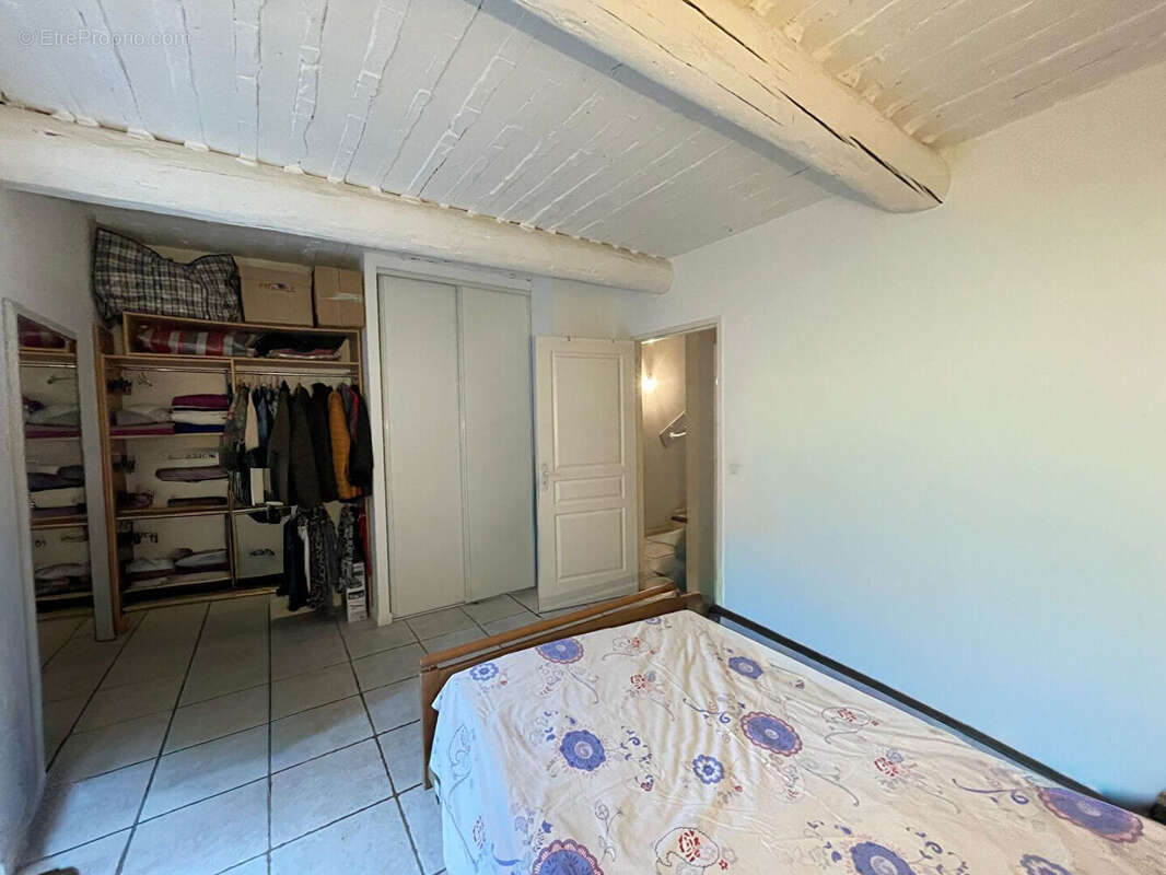 Appartement à ROBION