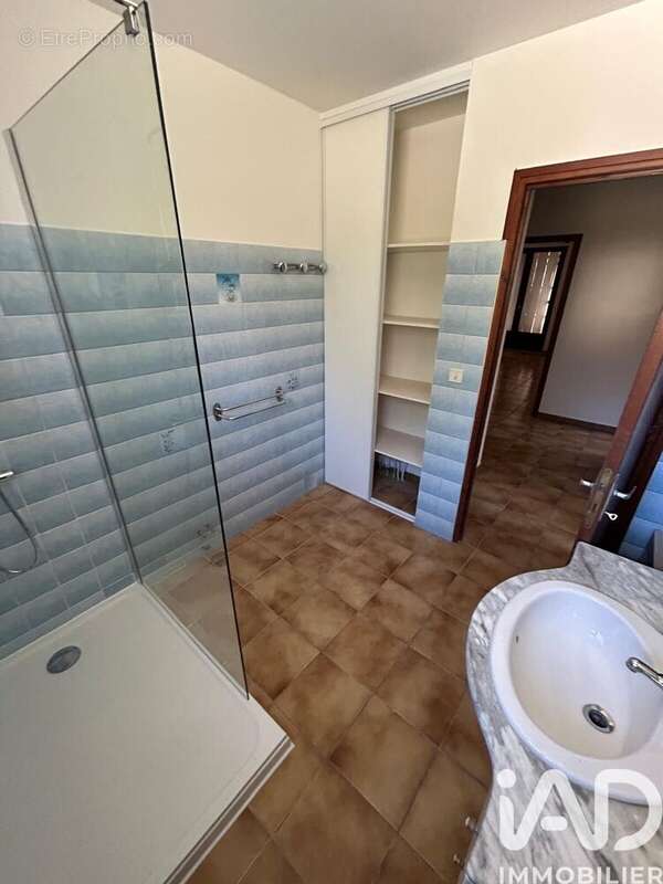 Photo 4 - Appartement à REYNES