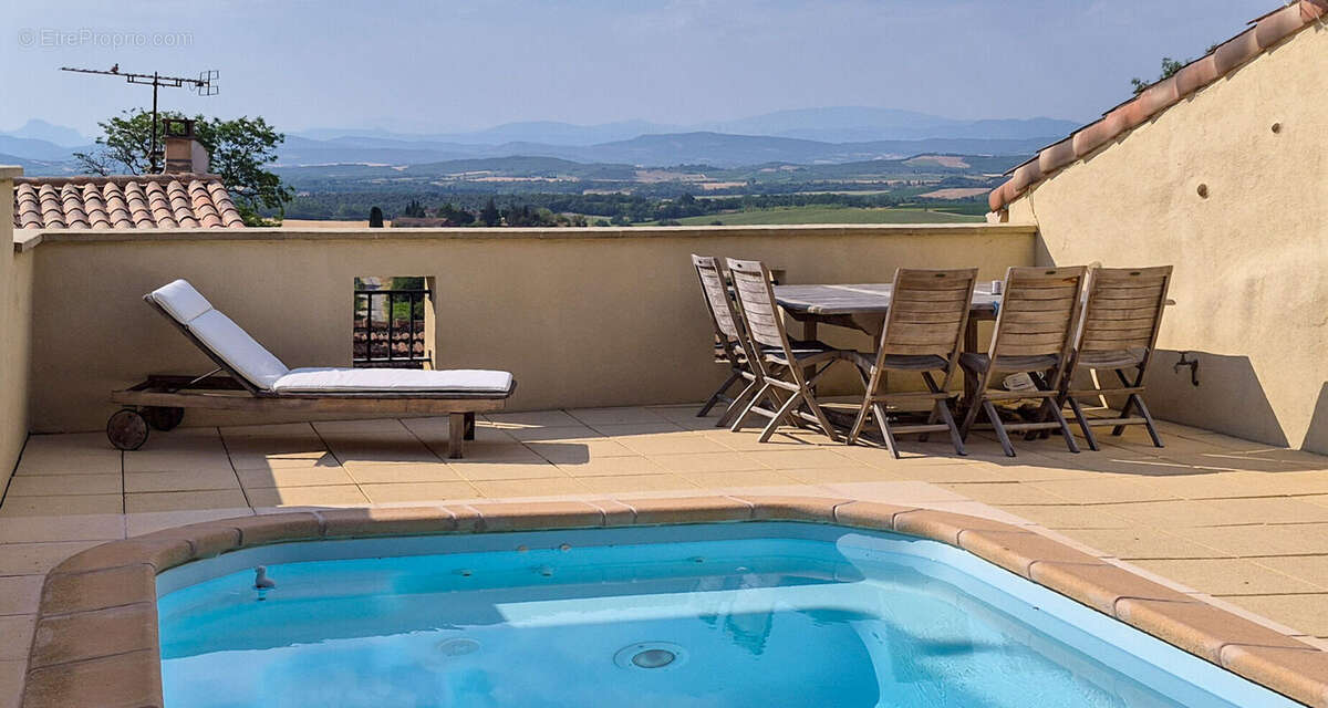 rooftop pool