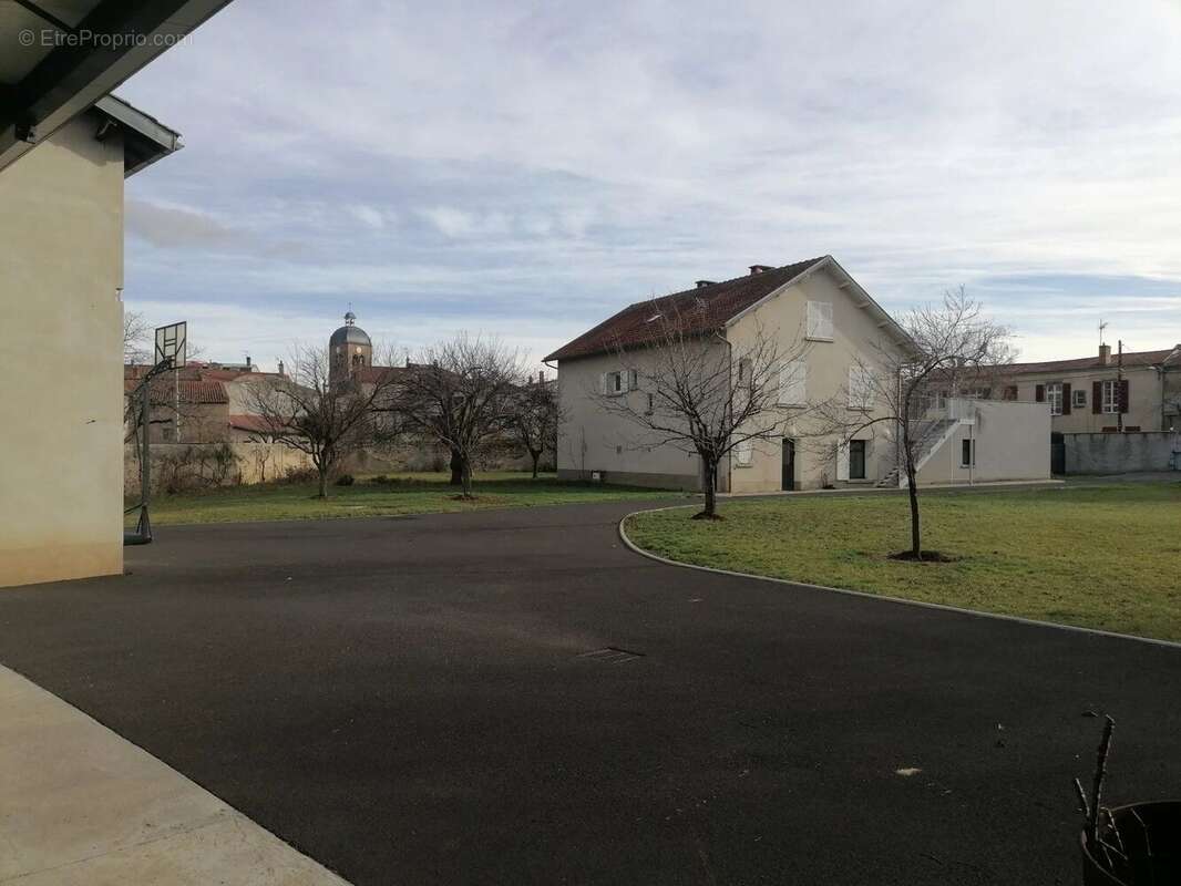 Maison à SAINT-GERMAIN-LEMBRON