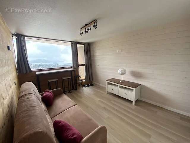 Appartement à COMPAINS
