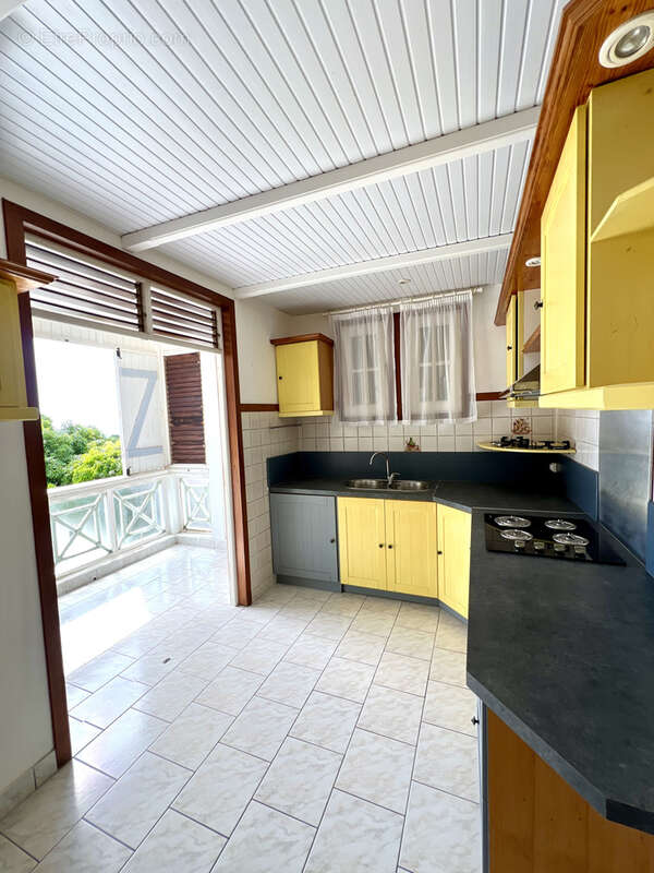 Appartement à BASSE-TERRE