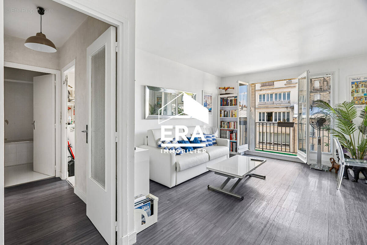 Appartement à PARIS-17E