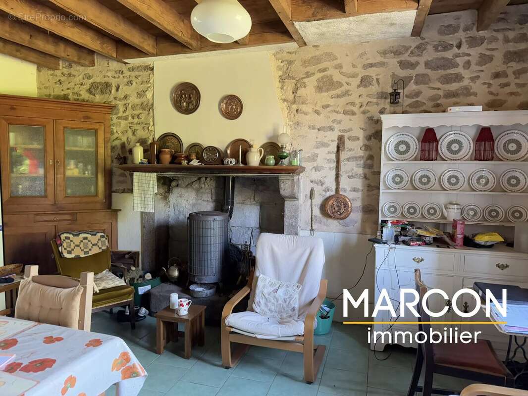 Maison à SAINT-ELOI