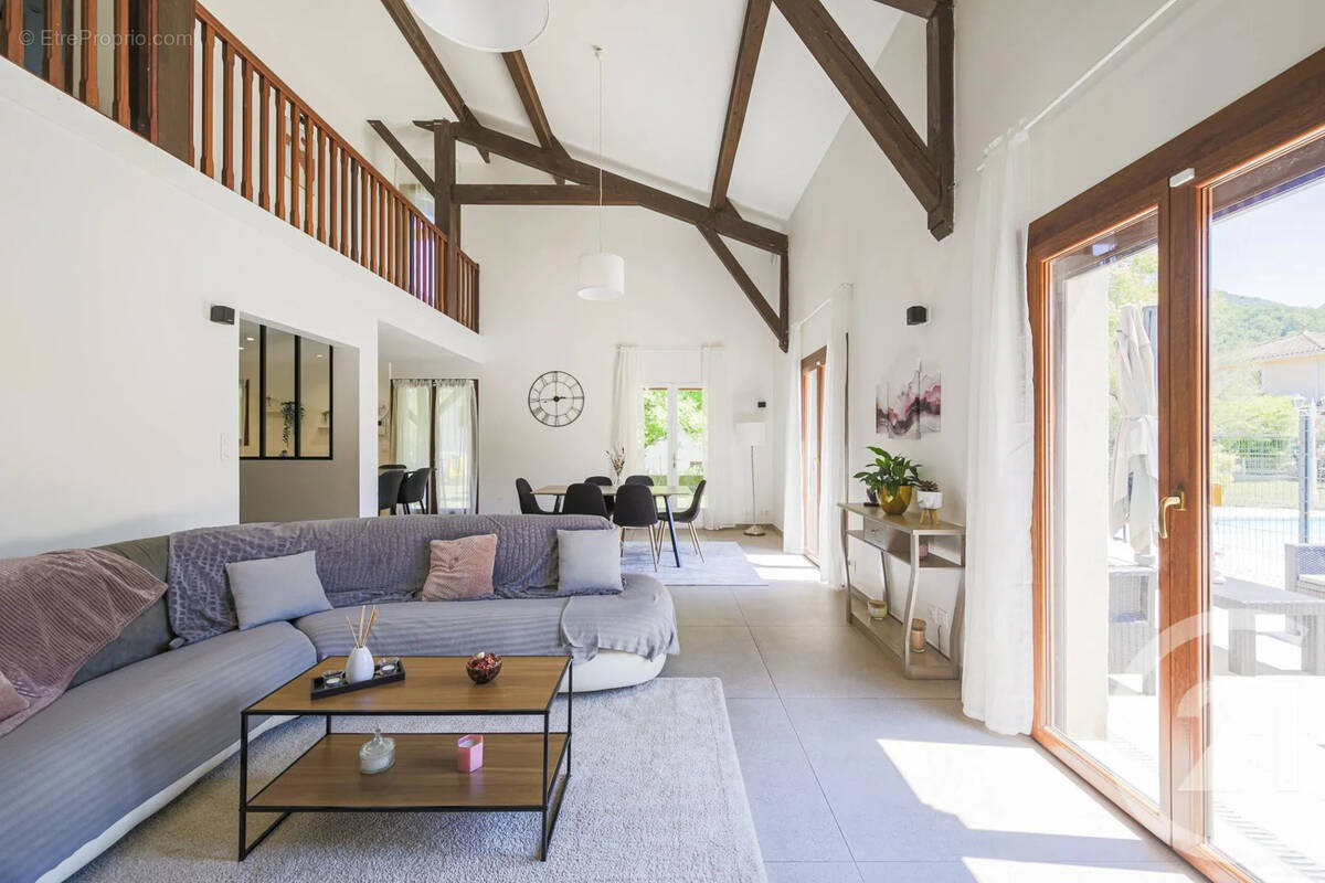 Maison à VIF