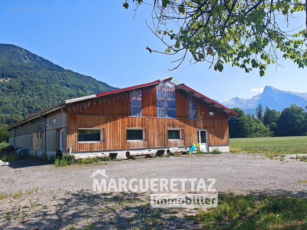 Ferme savoyarde à vendre à la Rivière Enverse - photo 11