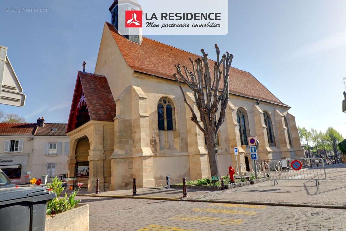 Appartement à MAURECOURT